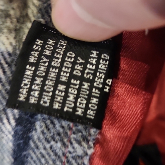 RUGGED Red Blue Plaid Button-Up Flannel Shirt - Picture 6 of 7